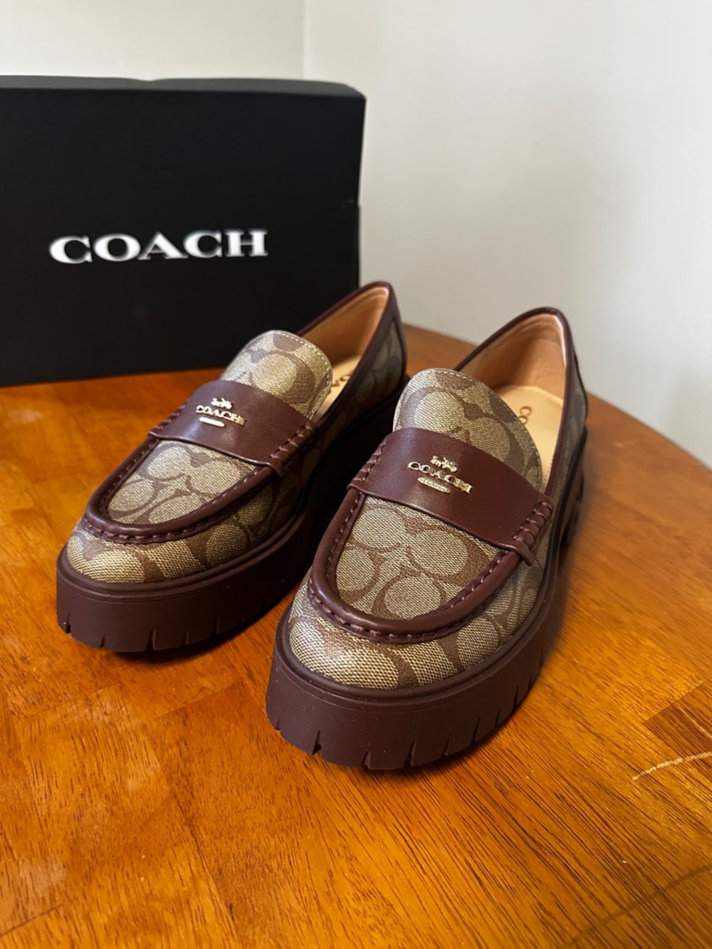 Coach Ruthie Loafers in Signature Jacquard women’s size 8